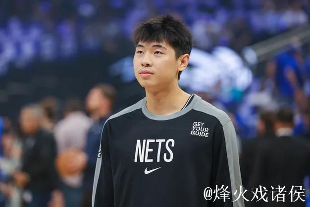 崔永熙谈篮网定位:核心传球在手,需冷静处理 崔永熙谈篮网定位:核心传球在手,需冷静处理